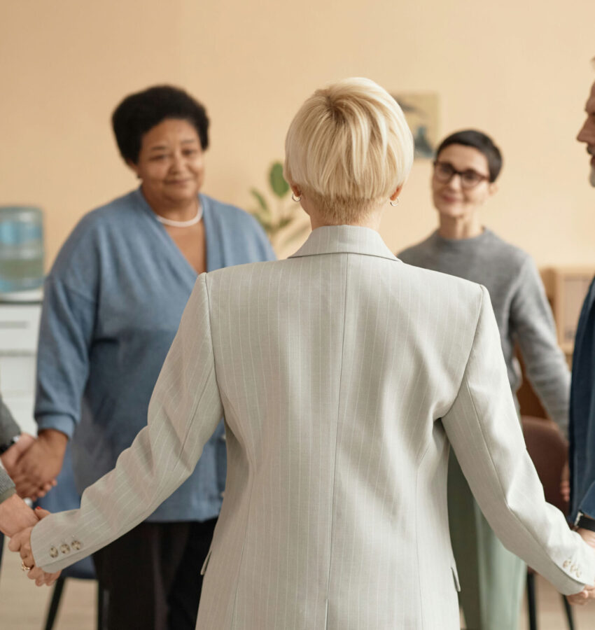 Group of individuals in meth addiction treatment in Los Angeles, CA Group of individuals in meth addiction treatment in Los Angeles, CA