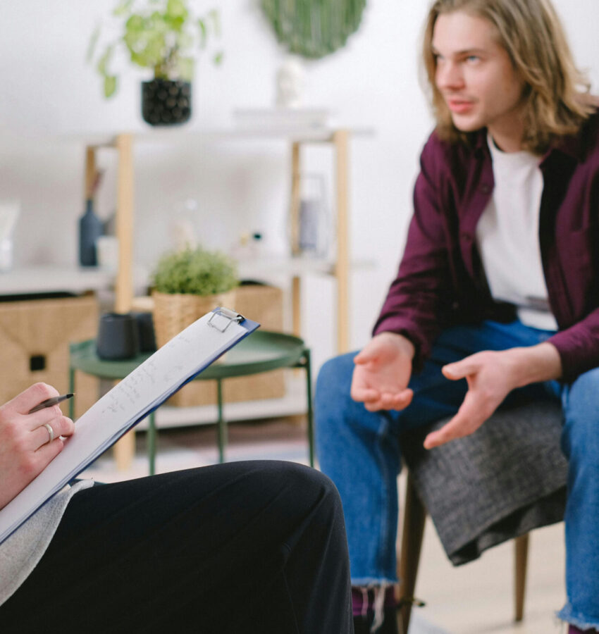 One-on-one session for opioid addiction treatment in Los Angeles, CA