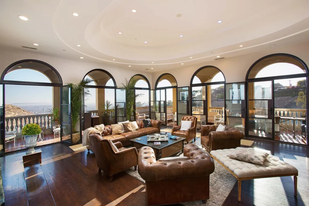 Peak Estate Living Room